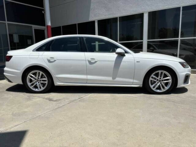 Белый Ауди А4, объемом двигателя 2 л и пробегом 22 тыс. км за 15000 $, фото 7 на Automoto.ua