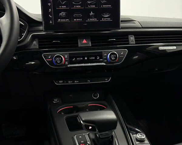 Белый Ауди А4, объемом двигателя 1.98 л и пробегом 12 тыс. км за 28990 $, фото 26 на Automoto.ua