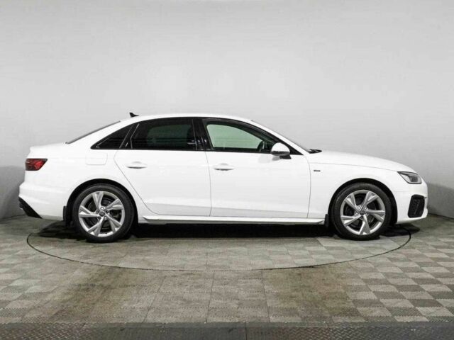 Белый Ауди А4, объемом двигателя 2 л и пробегом 79 тыс. км за 23000 $, фото 3 на Automoto.ua