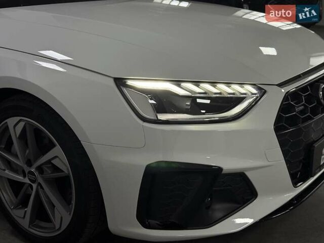 Белый Ауди А4, объемом двигателя 2 л и пробегом 18 тыс. км за 35500 $, фото 25 на Automoto.ua