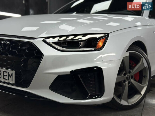 Белый Ауди А4, объемом двигателя 1.98 л и пробегом 16 тыс. км за 37900 $, фото 72 на Automoto.ua