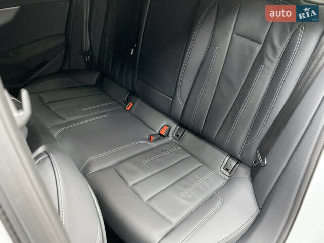 Белый Ауди А4, объемом двигателя 1.98 л и пробегом 16 тыс. км за 37900 $, фото 43 на Automoto.ua