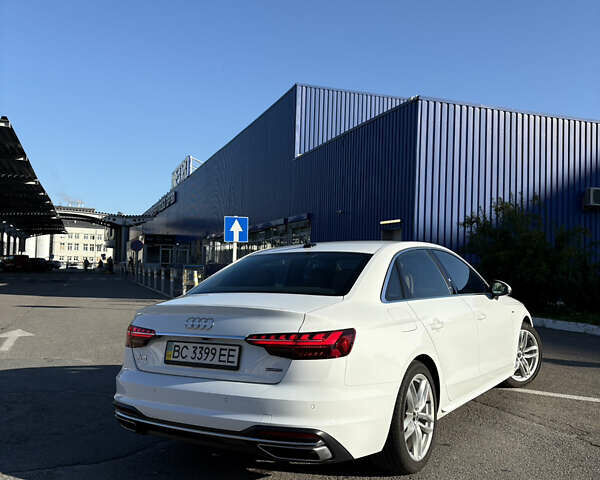 Белый Ауди А4, объемом двигателя 1.98 л и пробегом 9 тыс. км за 36500 $, фото 4 на Automoto.ua