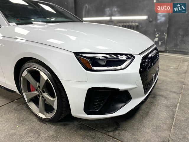 Белый Ауди А4, объемом двигателя 1.98 л и пробегом 16 тыс. км за 37900 $, фото 2 на Automoto.ua