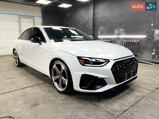 Белый Ауди А4, объемом двигателя 1.98 л и пробегом 16 тыс. км за 37900 $, фото 1 на Automoto.ua