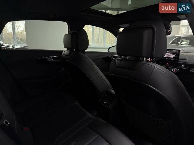 Белый Ауди А4, объемом двигателя 2 л и пробегом 18 тыс. км за 35500 $, фото 20 на Automoto.ua