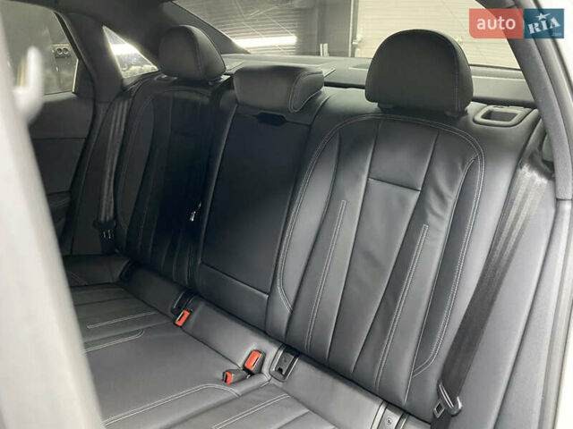 Белый Ауди А4, объемом двигателя 1.98 л и пробегом 16 тыс. км за 37900 $, фото 42 на Automoto.ua