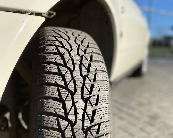 Белый Ауди А4, объемом двигателя 1.9 л и пробегом 600 тыс. км за 4499 $, фото 25 на Automoto.ua