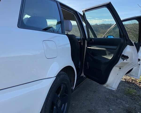 Белый Ауди А4, объемом двигателя 1.9 л и пробегом 600 тыс. км за 4499 $, фото 1 на Automoto.ua