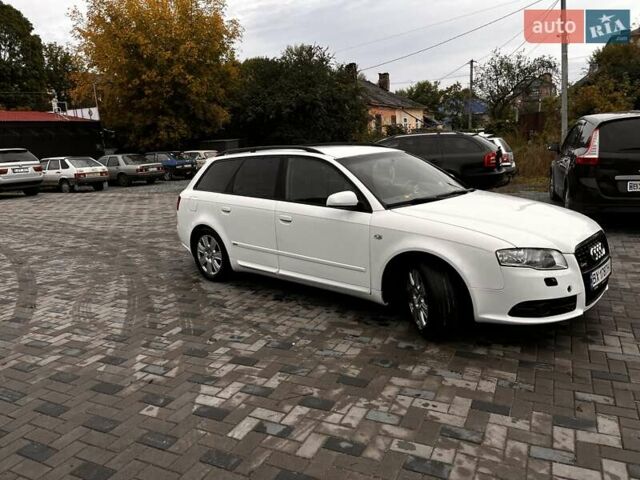 Белый Ауди А4, объемом двигателя 2 л и пробегом 280 тыс. км за 6400 $, фото 2 на Automoto.ua