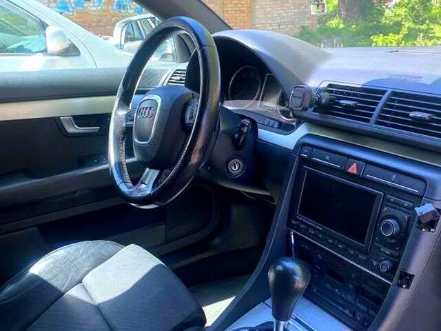 Білий Ауді А4, об'ємом двигуна 2 л та пробігом 223 тис. км за 5999 $, фото 5 на Automoto.ua