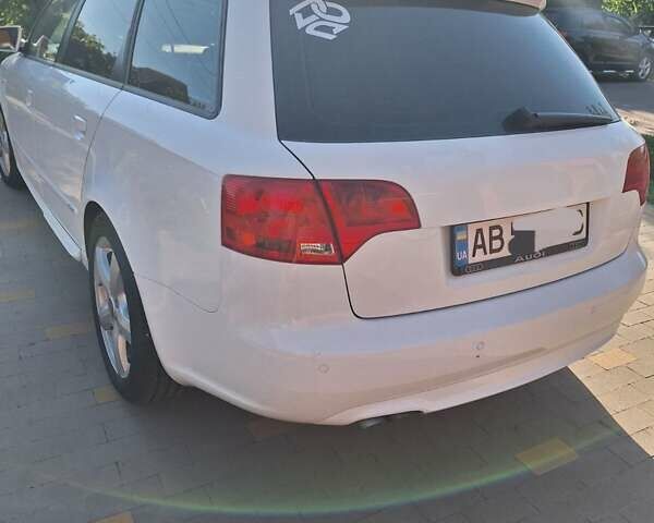 Белый Ауди А4, объемом двигателя 2 л и пробегом 245 тыс. км за 8200 $, фото 1 на Automoto.ua