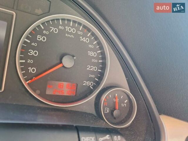 Белый Ауди А4, объемом двигателя 2 л и пробегом 245 тыс. км за 8200 $, фото 5 на Automoto.ua