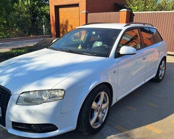 Белый Ауди А4, объемом двигателя 2 л и пробегом 245 тыс. км за 8200 $, фото 9 на Automoto.ua