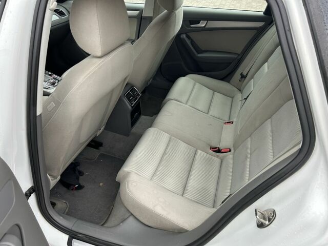 Белый Ауди А4, объемом двигателя 2 л и пробегом 340 тыс. км за 4250 $, фото 9 на Automoto.ua