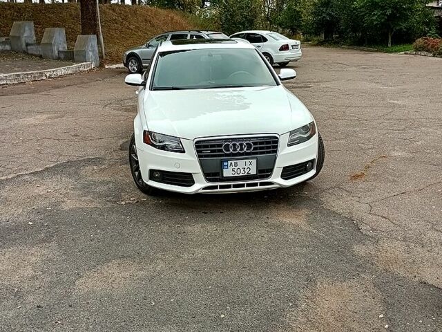Белый Ауди А4, объемом двигателя 2 л и пробегом 268 тыс. км за 12000 $, фото 1 на Automoto.ua