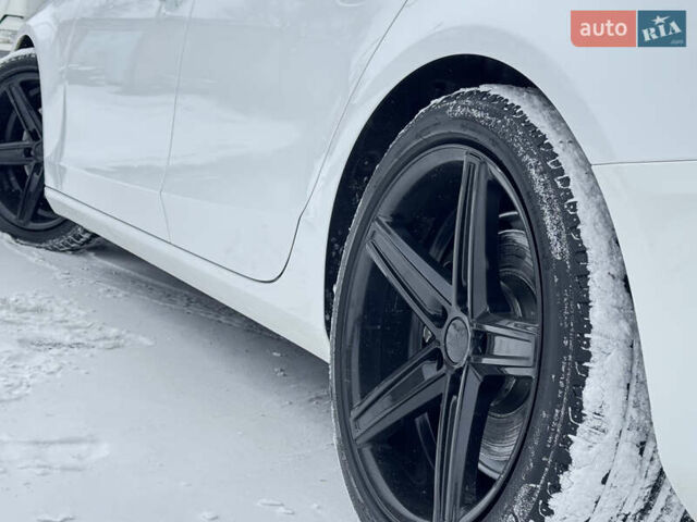 Белый Ауди А4, объемом двигателя 1.8 л и пробегом 217 тыс. км за 9450 $, фото 8 на Automoto.ua