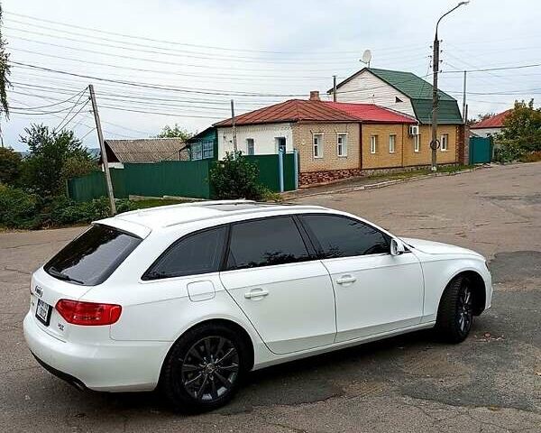 Білий Ауді А4, об'ємом двигуна 2 л та пробігом 268 тис. км за 12000 $, фото 1 на Automoto.ua
