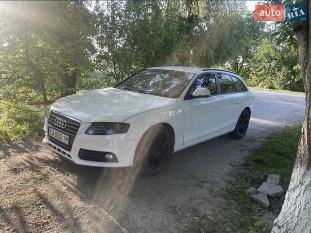 Білий Ауді А4, об'ємом двигуна 2 л та пробігом 186 тис. км за 7500 $, фото 5 на Automoto.ua