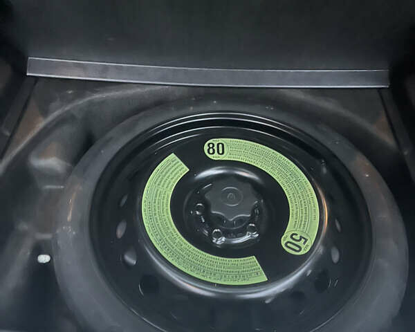 Белый Ауди А4, объемом двигателя 2 л и пробегом 267 тыс. км за 9000 $, фото 13 на Automoto.ua