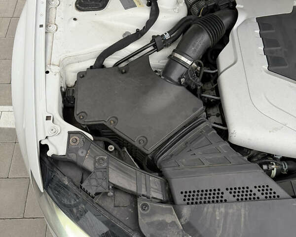 Белый Ауди А4, объемом двигателя 2.7 л и пробегом 294 тыс. км за 8950 $, фото 27 на Automoto.ua