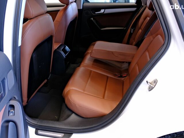 Білий Ауді А4, об'ємом двигуна 2 л та пробігом 228 тис. км за 9900 $, фото 7 на Automoto.ua