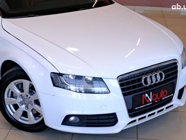Білий Ауді А4, об'ємом двигуна 2 л та пробігом 228 тис. км за 9900 $, фото 2 на Automoto.ua