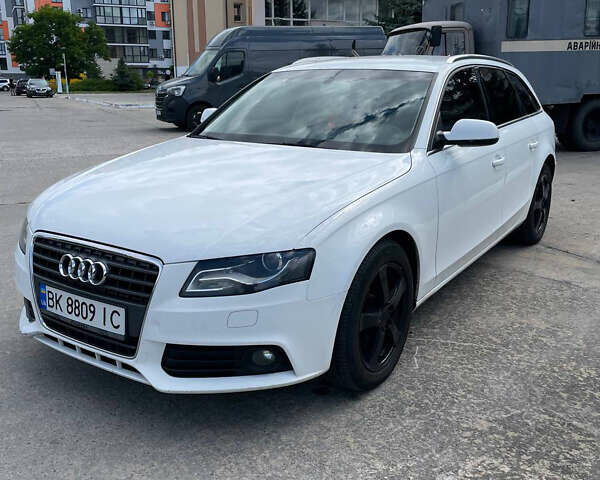Белый Ауди А4, объемом двигателя 2.7 л и пробегом 288 тыс. км за 9800 $, фото 2 на Automoto.ua