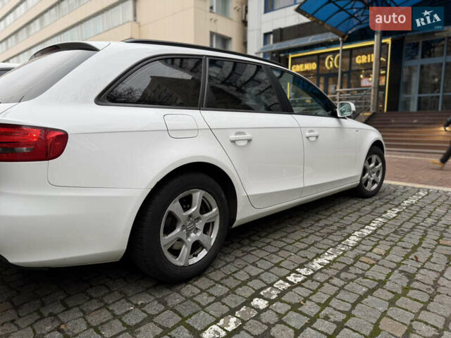 Белый Ауди А4, объемом двигателя 1.8 л и пробегом 202 тыс. км за 8500 $, фото 4 на Automoto.ua