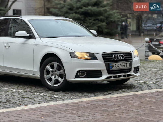 Белый Ауди А4, объемом двигателя 1.8 л и пробегом 202 тыс. км за 8500 $, фото 3 на Automoto.ua