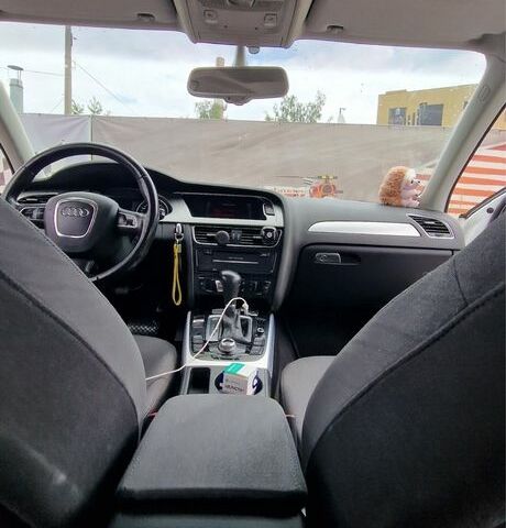 Білий Ауді А4, об'ємом двигуна 2.7 л та пробігом 200 тис. км за 5017 $, фото 3 на Automoto.ua