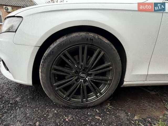 Белый Ауди А4, объемом двигателя 2 л и пробегом 261 тыс. км за 11300 $, фото 5 на Automoto.ua