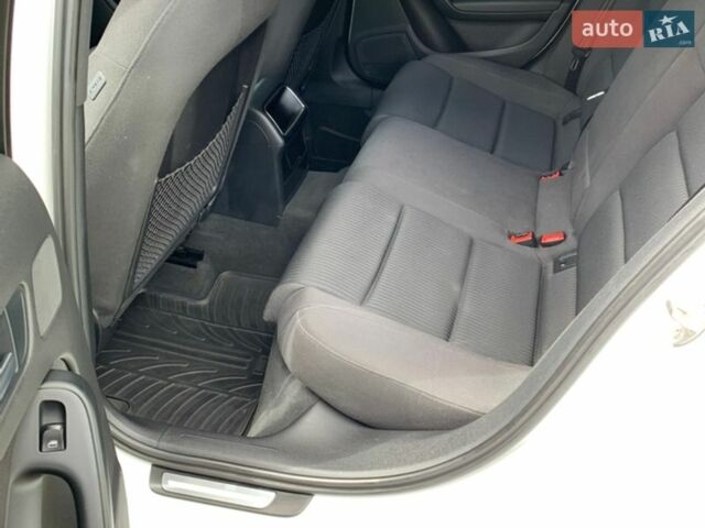 Білий Ауді А4, об'ємом двигуна 1.97 л та пробігом 400 тис. км за 12800 $, фото 23 на Automoto.ua