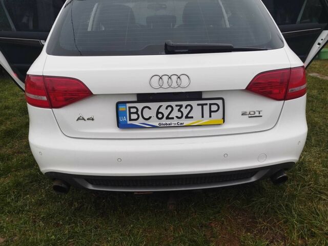Белый Ауди А4, объемом двигателя 2 л и пробегом 170 тыс. км за 13000 $, фото 2 на Automoto.ua