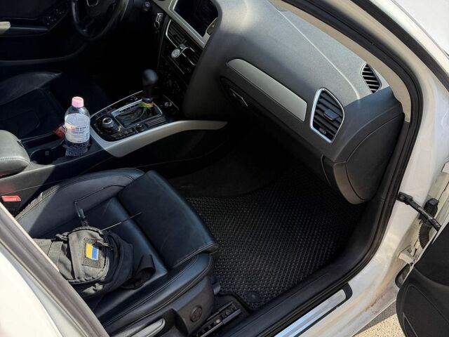 Білий Ауді А4, об'ємом двигуна 2 л та пробігом 308 тис. км за 8300 $, фото 8 на Automoto.ua