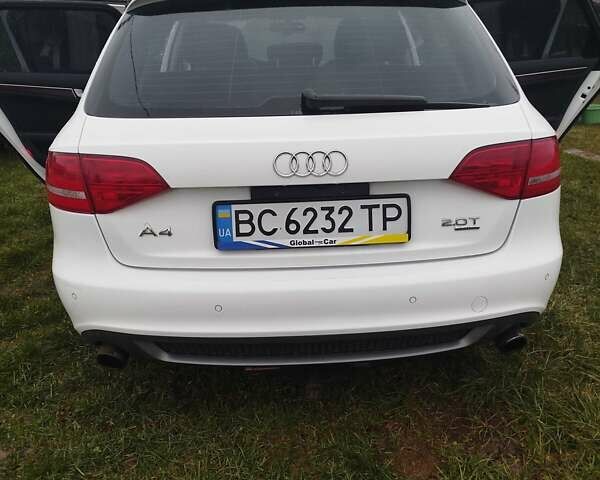 Белый Ауди А4, объемом двигателя 2 л и пробегом 170 тыс. км за 13000 $, фото 1 на Automoto.ua