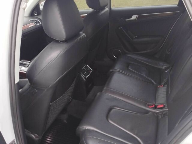 Белый Ауди А4, объемом двигателя 2 л и пробегом 170 тыс. км за 13000 $, фото 4 на Automoto.ua