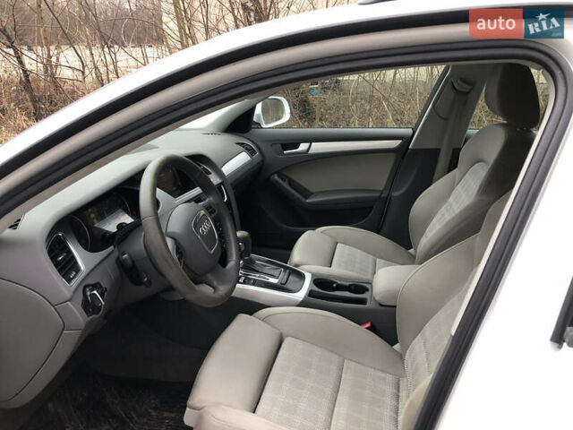 Белый Ауди А4, объемом двигателя 2 л и пробегом 210 тыс. км за 9500 $, фото 13 на Automoto.ua