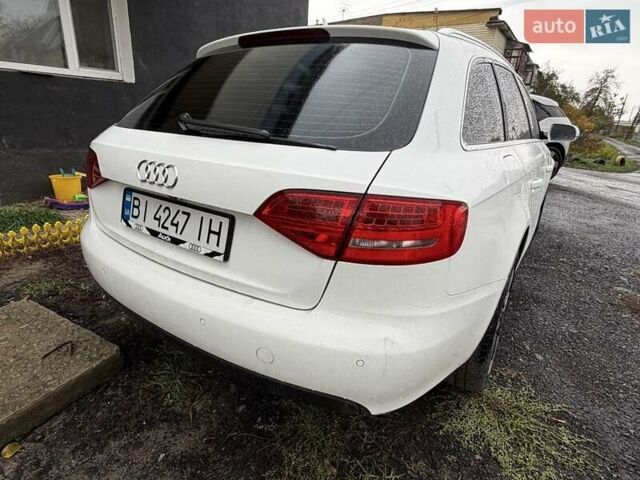 Белый Ауди А4, объемом двигателя 2 л и пробегом 261 тыс. км за 11300 $, фото 1 на Automoto.ua