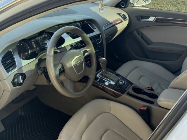 Білий Ауді А4, об'ємом двигуна 2 л та пробігом 246 тис. км за 9000 $, фото 3 на Automoto.ua