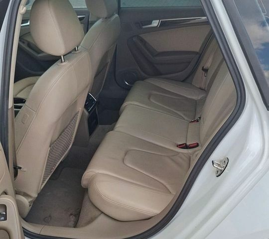 Білий Ауді А4, об'ємом двигуна 2 л та пробігом 246 тис. км за 9000 $, фото 36 на Automoto.ua