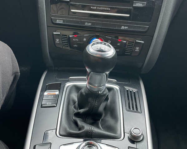 Білий Ауді А4, об'ємом двигуна 2 л та пробігом 325 тис. км за 12200 $, фото 39 на Automoto.ua