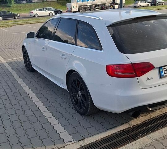 Білий Ауді А4, об'ємом двигуна 2 л та пробігом 246 тис. км за 9000 $, фото 20 на Automoto.ua