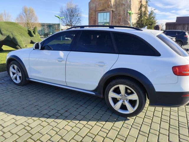 Белый Ауди А4, объемом двигателя 2 л и пробегом 240 тыс. км за 12500 $, фото 3 на Automoto.ua