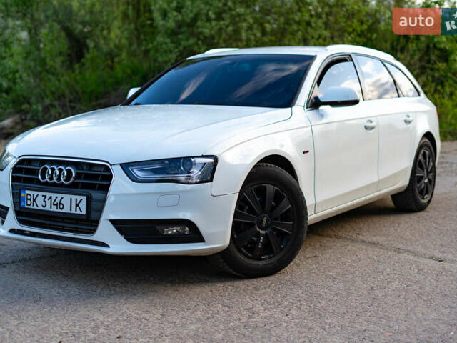 Белый Ауди А4, объемом двигателя 2 л и пробегом 293 тыс. км за 11600 $, фото 1 на Automoto.ua