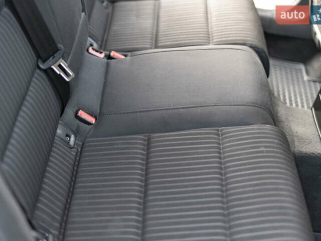 Белый Ауди А4, объемом двигателя 2 л и пробегом 293 тыс. км за 11600 $, фото 12 на Automoto.ua