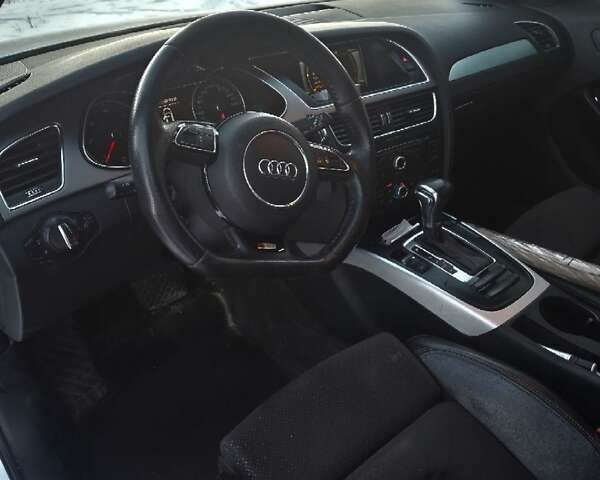 Белый Ауди А4, объемом двигателя 2 л и пробегом 307 тыс. км за 12500 $, фото 4 на Automoto.ua