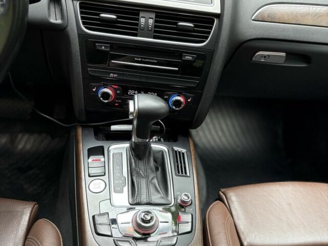 Білий Ауді А4, об'ємом двигуна 2 л та пробігом 170 тис. км за 14500 $, фото 21 на Automoto.ua