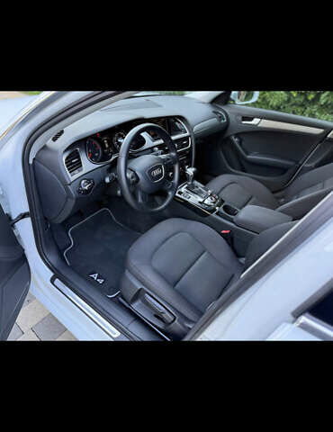 Белый Ауди А4, объемом двигателя 2 л и пробегом 255 тыс. км за 13600 $, фото 2 на Automoto.ua