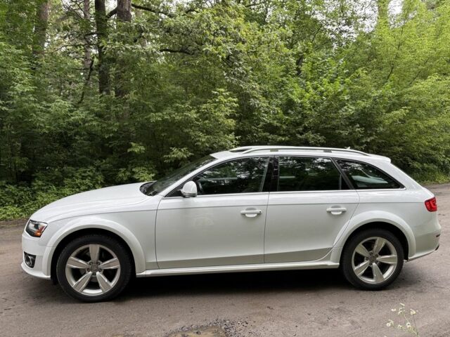 Білий Ауді А4, об'ємом двигуна 2 л та пробігом 170 тис. км за 14500 $, фото 8 на Automoto.ua